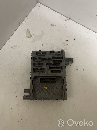 Honda FR-V Fuse module SJHG011