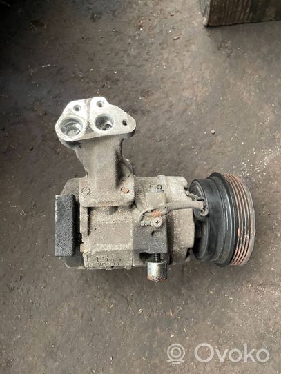 Toyota Avensis Verso Ilmastointilaitteen kompressorin pumppu (A/C) 4472204223