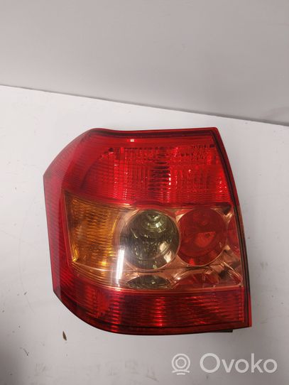 Toyota Corolla E120 E130 Lampa tylna 8155002300