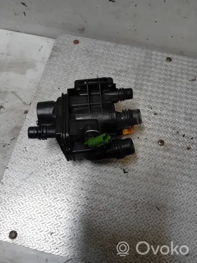 Citroen C4 Cactus Boîtier de thermostat / thermostat 9807198480