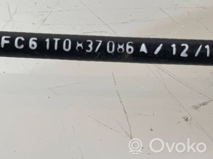 Volkswagen Touran II Tirette à câble, verouillage de porte avant 1T0837086A