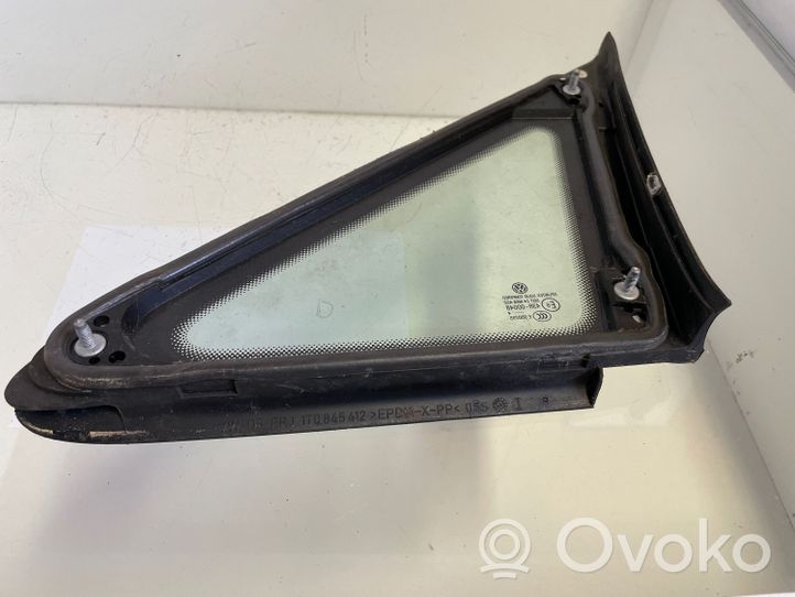 Volkswagen Touran II Finestrino/vetro triangolo anteriore 1T0845412