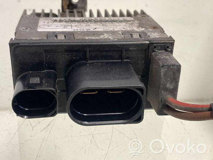 Audi A4 S4 B7 8E 8H Relais de ventilateur de liquide de refroidissement 8E0959501