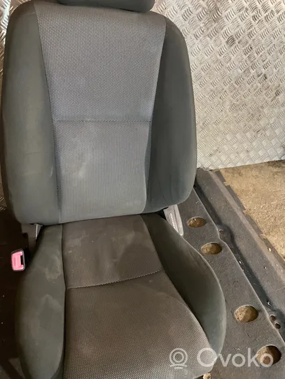 Toyota Corolla Verso E121 Front driver seat 