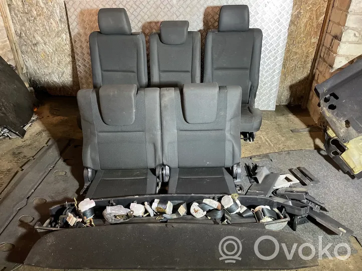 Toyota Corolla Verso E121 Kit intérieur 