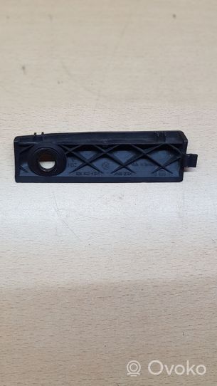 Porsche Macan Fender mounting bracket 95B823418