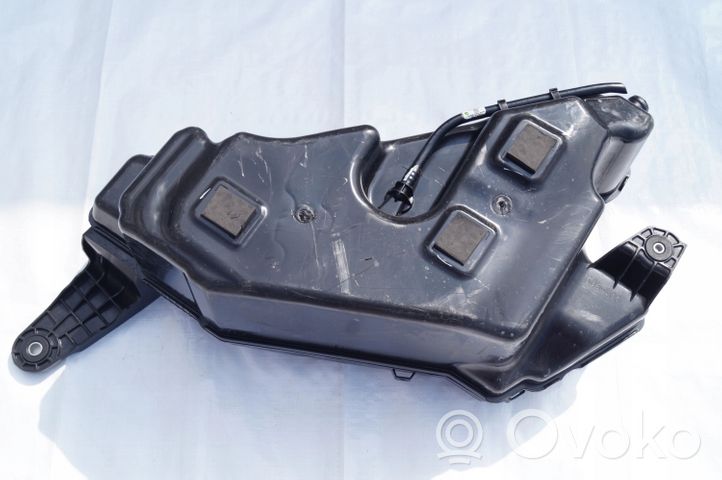 BMW X5 G05 Réservoir de fluide AdBlue 8740279