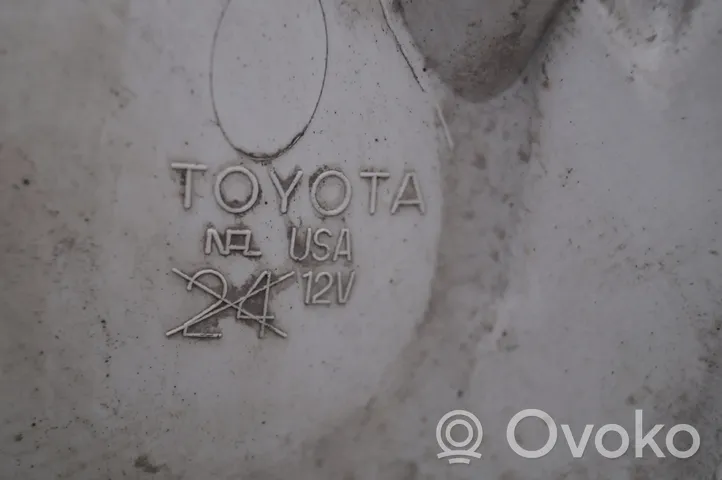 Toyota Highlander XU70 Lampa przednia 