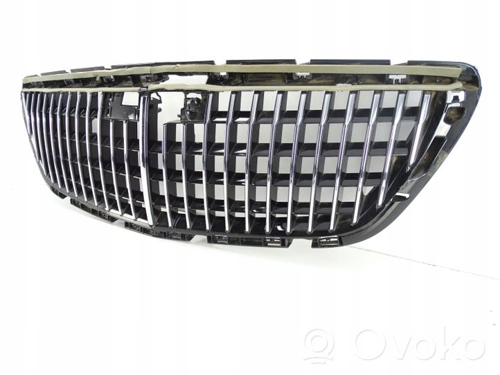 Mercedes-Benz S X222 Maybach Maskownica / Grill / Atrapa górna chłodnicy A2228805202