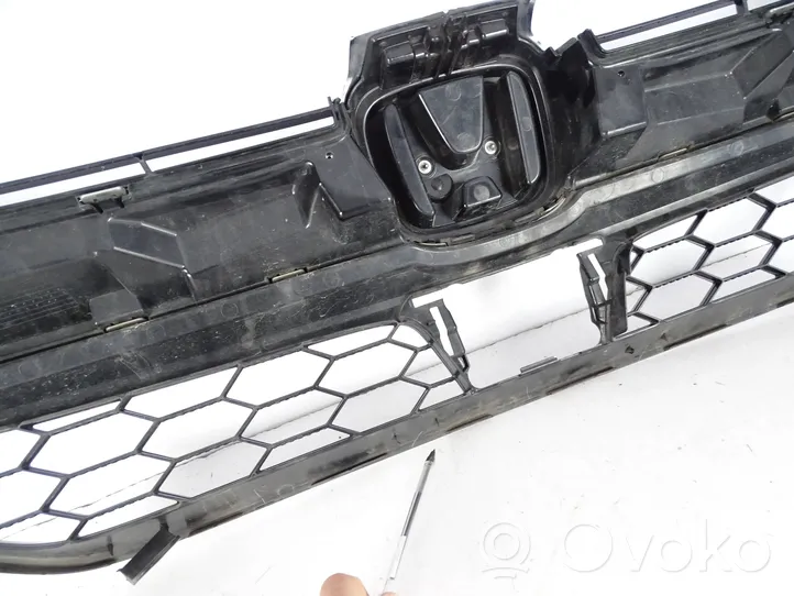 Honda CR-V Front grill 71121TNYG1