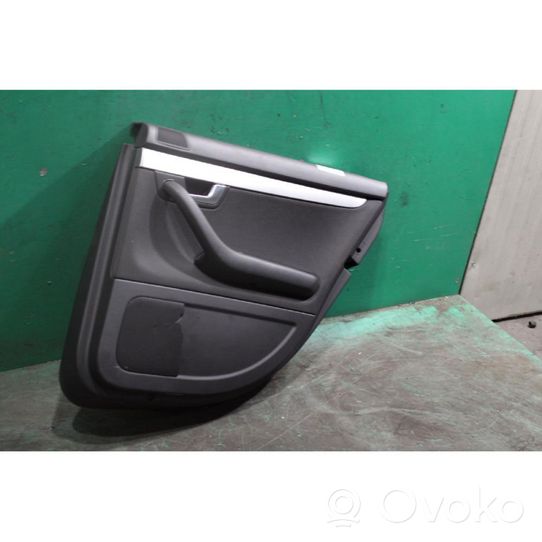 Audi A4 S4 B7 8E 8H Rivestimento del pannello della portiera posteriore 