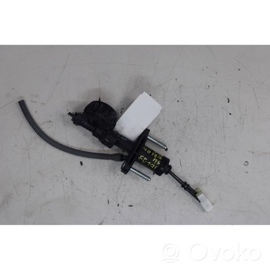 Chevrolet Orlando Clutch master cylinder 