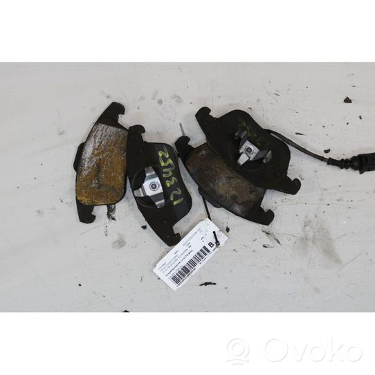 Volkswagen Tiguan Brake pads (front) 