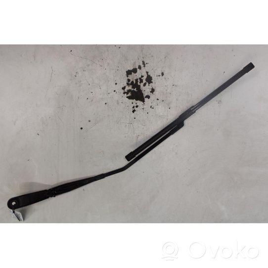 Volvo XC60 Front wiper blade arm 