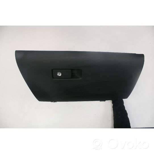 Volvo XC60 Glove box 