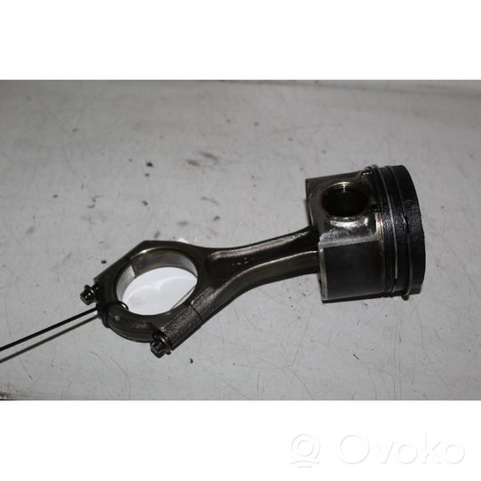 Subaru Legacy Piston avec bielle 