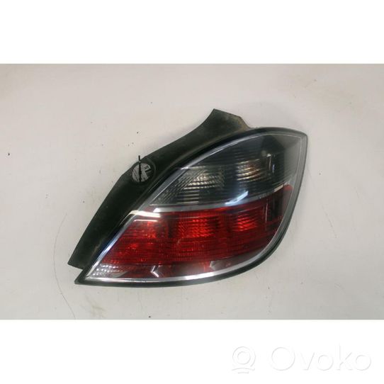 Opel Astra H Lampa tylna 