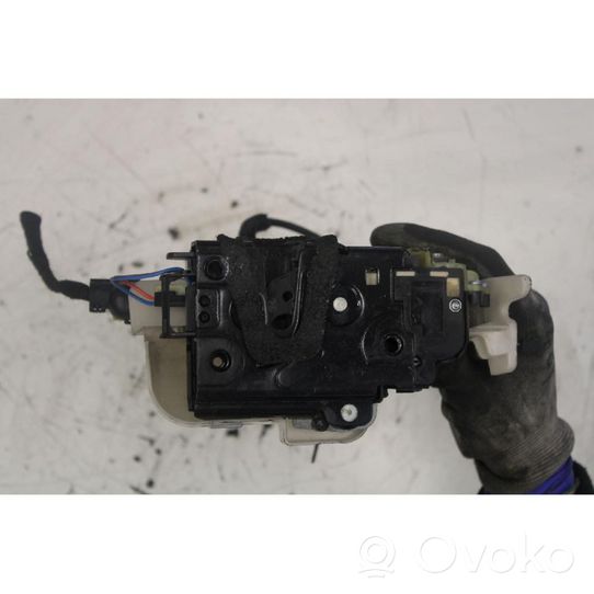 Volkswagen Polo IV 9N3 Front door lock 