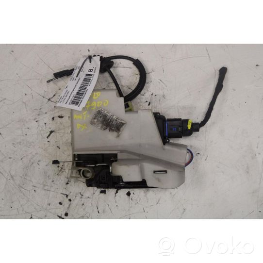 Volkswagen Polo IV 9N3 Front door lock 