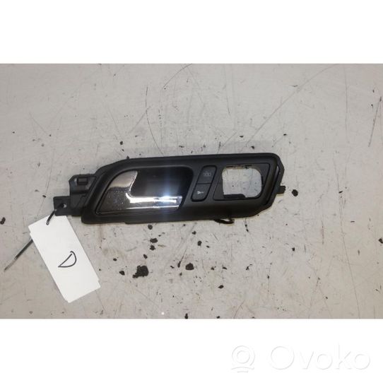 Volkswagen Polo IV 9N3 Front door interior handle 