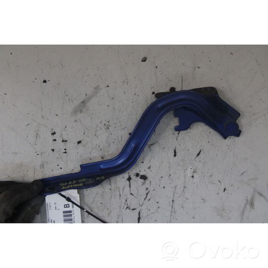 Suzuki Swift Engine bonnet/hood hinges 