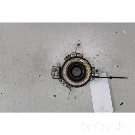 Opel Zafira A Cylindre récepteur d'embrayage 