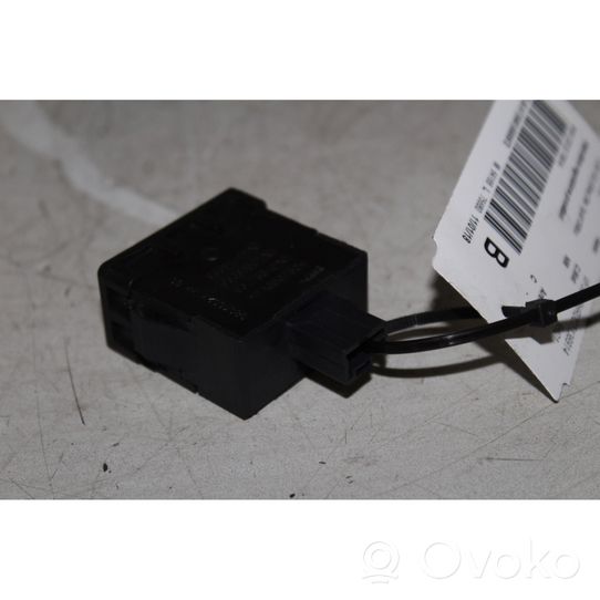 Peugeot 208 Light switch 