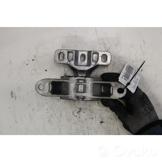 Volkswagen Up Engine mount bracket 