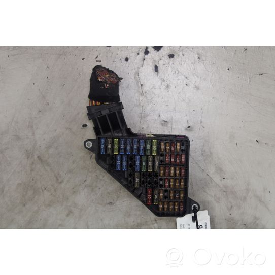 Volkswagen Polo IV 9N3 Fuse module 