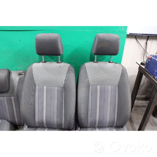 Ford Fiesta Seat set 