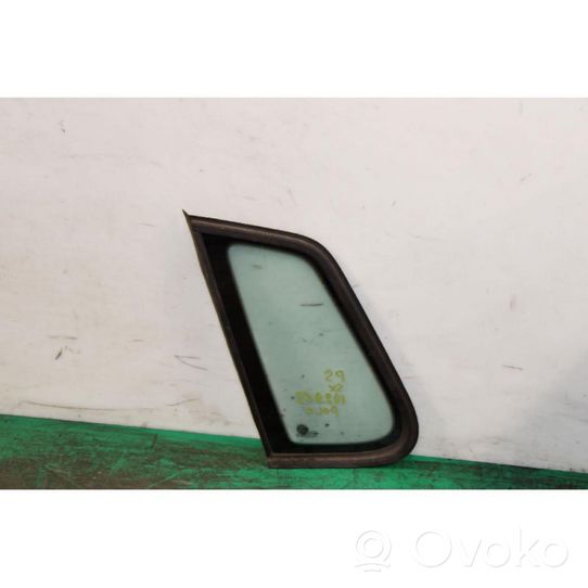 Volkswagen Polo IV 9N3 Rear vent window glass 