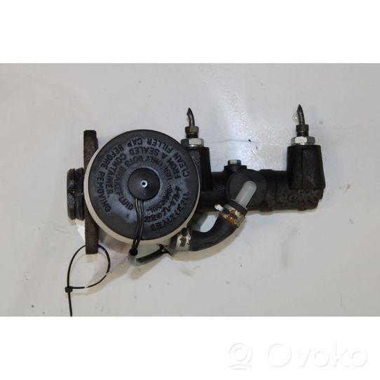 Toyota Land Cruiser (BJ70) Master brake cylinder 