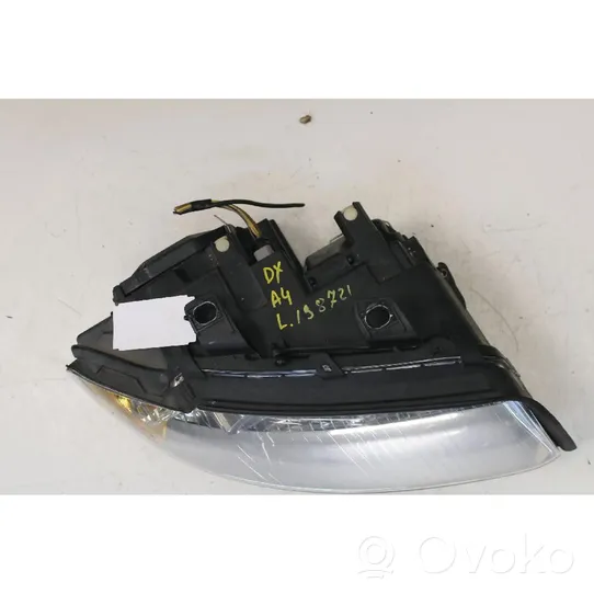 Audi A4 S4 B7 8E 8H Lampa przednia 