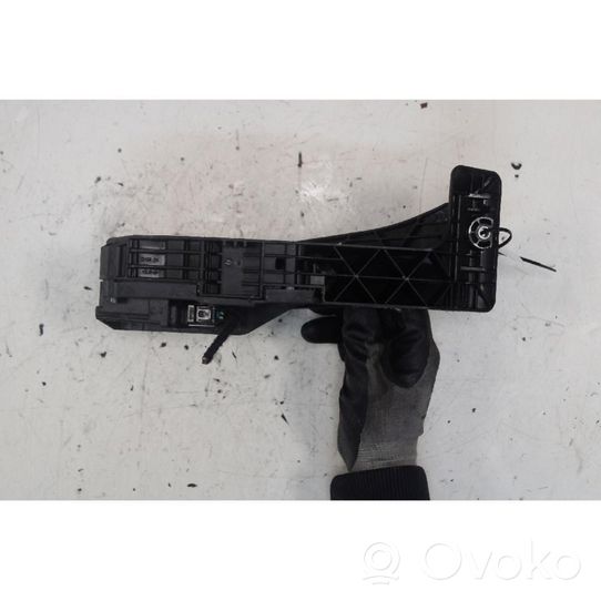 BMW 1 E82 E88 Accelerator throttle pedal 