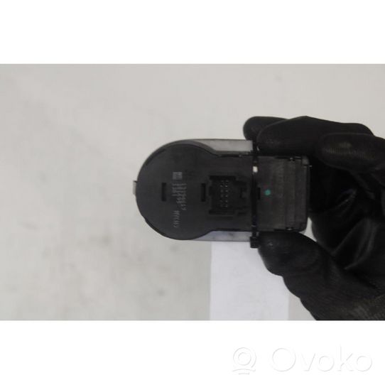 Opel Zafira C Light switch 