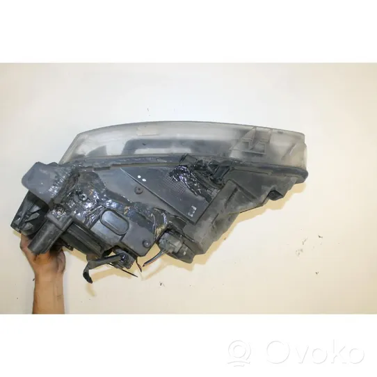 Nissan Qashqai Lampa przednia 