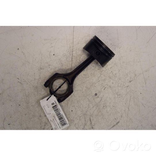 Daihatsu Terios Piston with connecting rod 