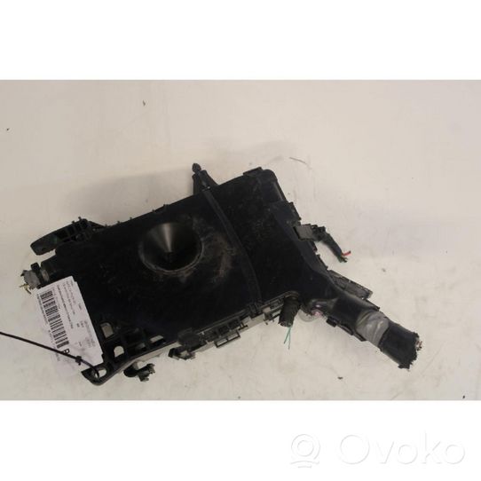 Toyota Auris E180 Module de fusibles 