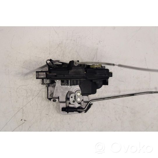 Audi A4 S4 B7 8E 8H Serratura portiera anteriore 