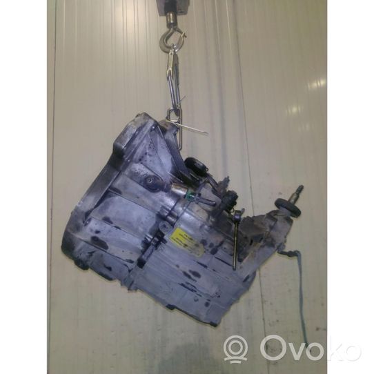 Renault Master II Manual 5 speed gearbox 