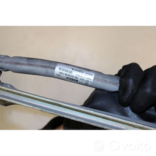 Volvo C70 Front wiper linkage and motor 