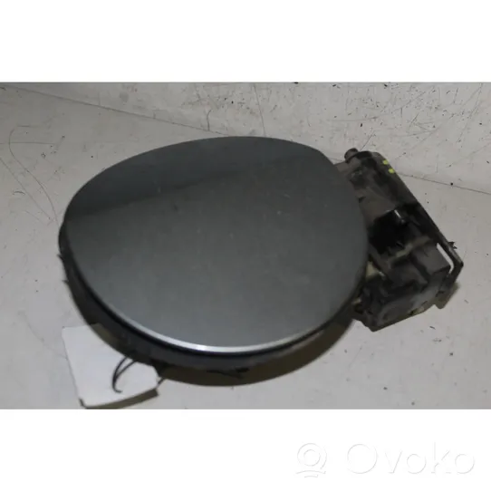 Opel Astra J Tappo del serbatoio del carburante 