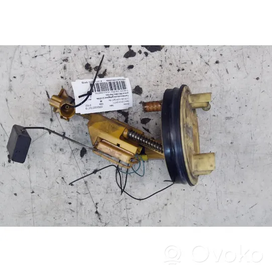 Mercedes-Benz C W203 Pompe à carburant A2034705194