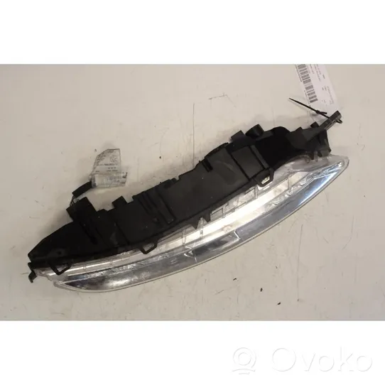 Citroen C4 II Picasso Lampa przednia 