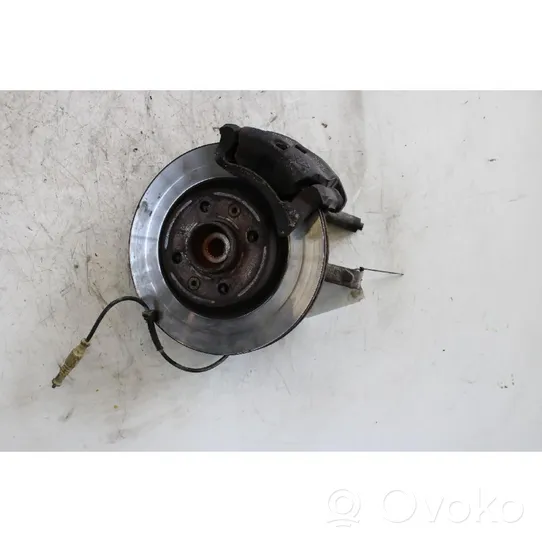 Renault Clio II Front wheel hub 