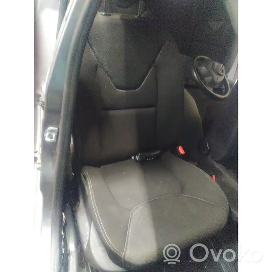 Renault Clio IV Fotele / Kanapa / Komplet 