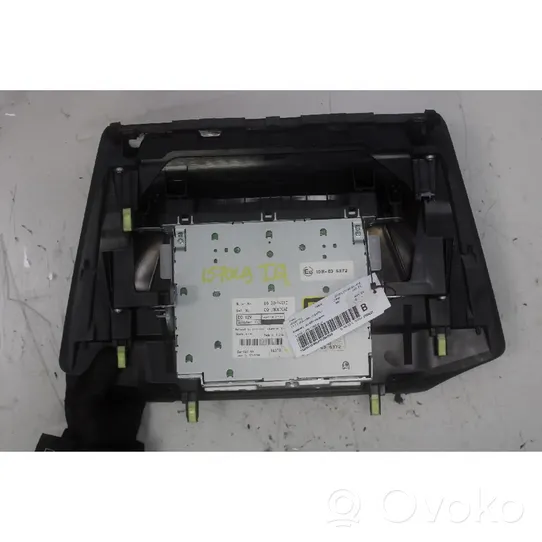 Toyota iQ Panel / Radioodtwarzacz CD/DVD/GPS 