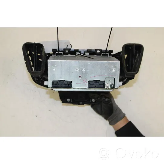 Ford Fiesta Panel / Radioodtwarzacz CD/DVD/GPS AM5T-18C815-GM