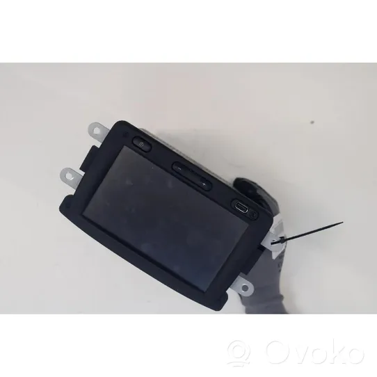 Dacia Sandero Radio/CD/DVD/GPS head unit 