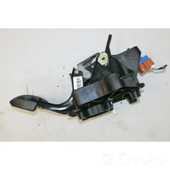 Fiat 500L Brake pedal 